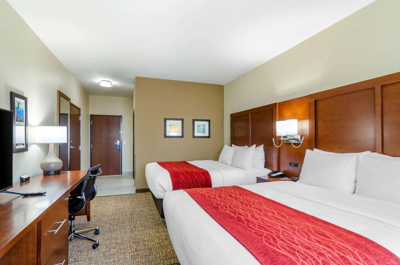Comfort Inn & Suites Salina North מראה חיצוני תמונה