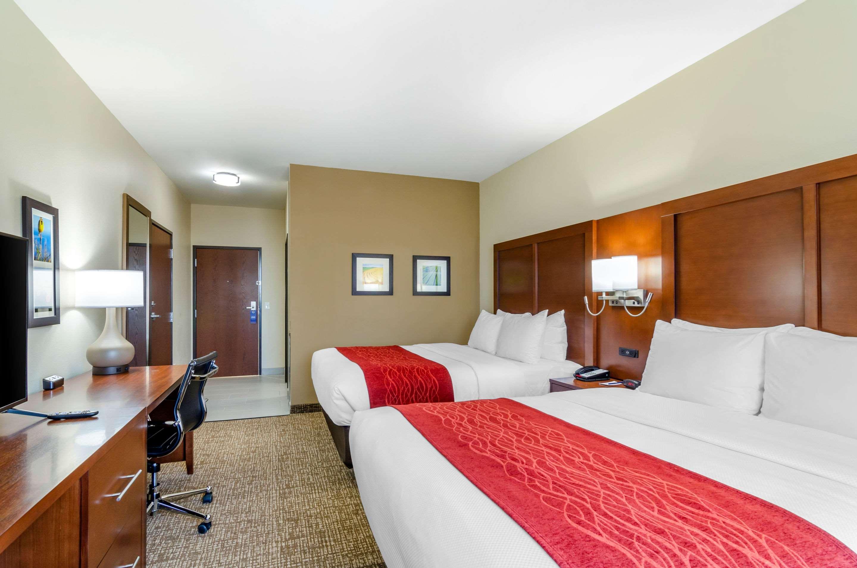 Comfort Inn & Suites Salina North מראה חיצוני תמונה