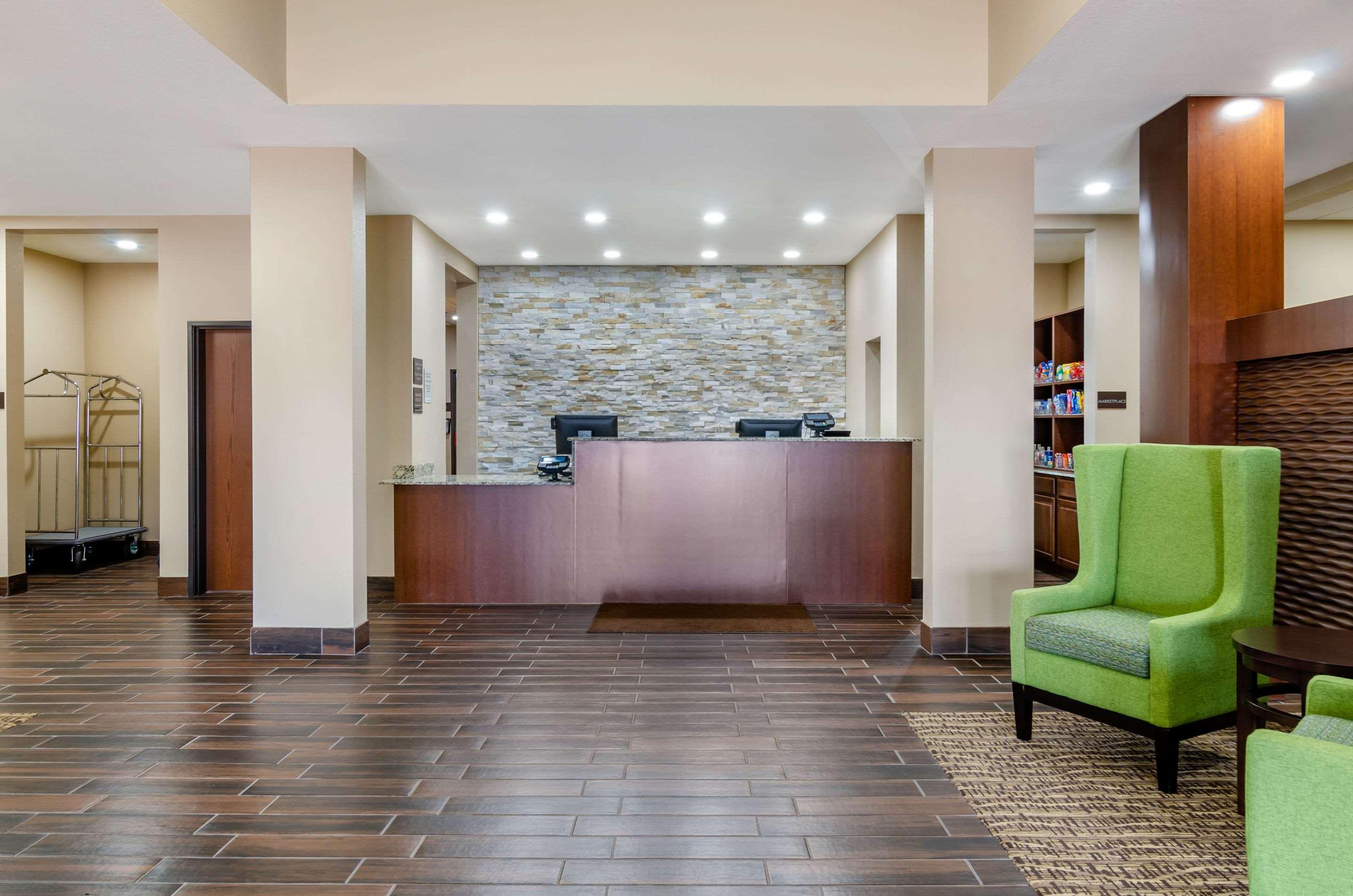 Comfort Inn & Suites Salina North מראה חיצוני תמונה